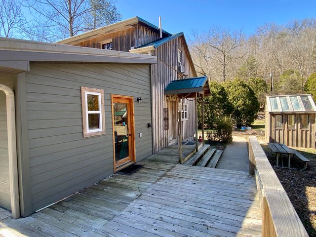 300 Palisades Road, Harrodsburg, KY 40330