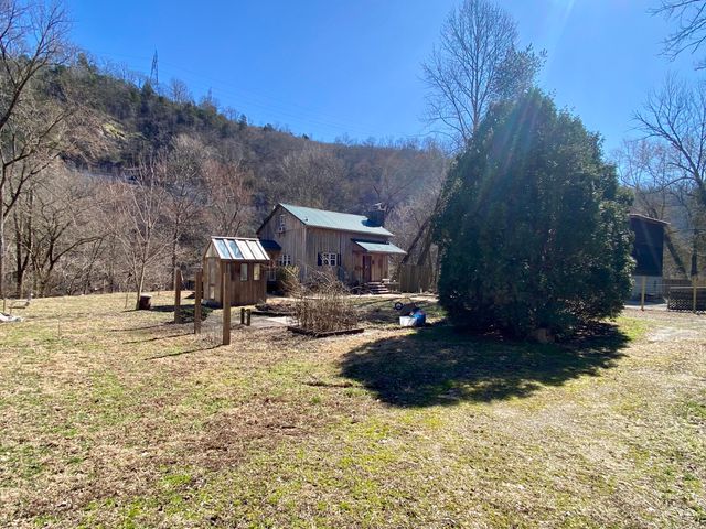 300 Palisades Road, Harrodsburg, KY 40330