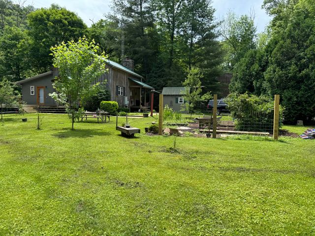 300 Palisades Road, Harrodsburg, KY 40330