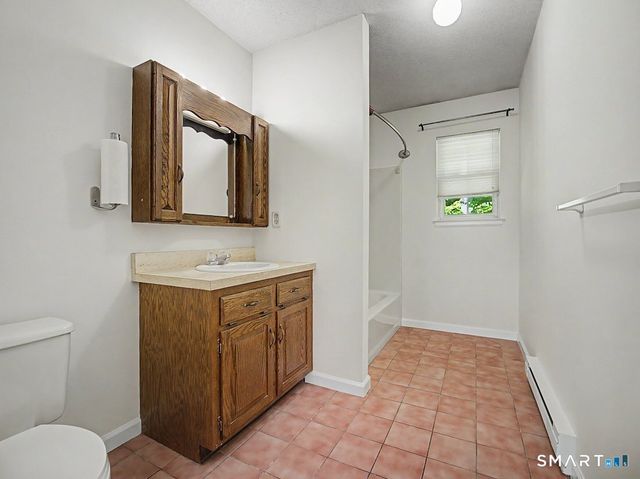 36 Willis Street 9B, Bristol, CT 06010