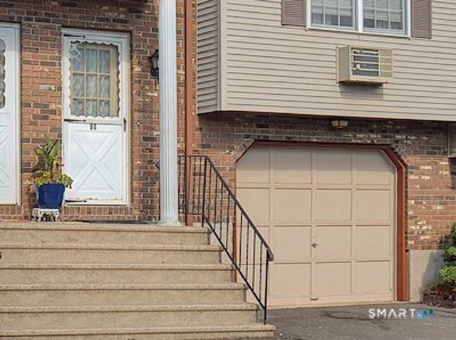 36 Willis Street 9B, Bristol, CT 06010