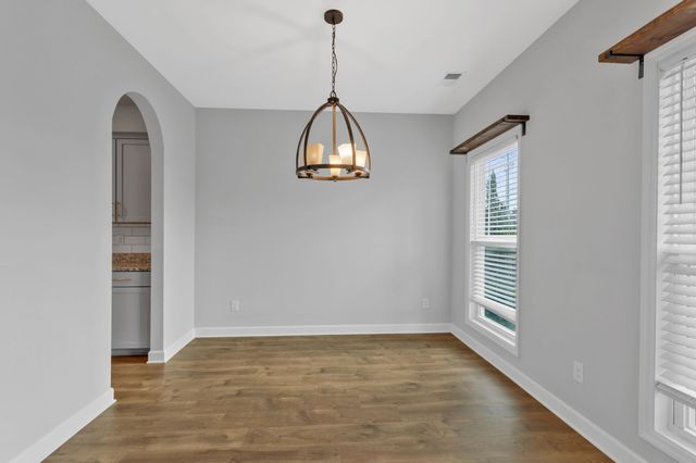 2505 Hidden Creek Ct, Columbia, TN 38401