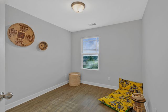 2505 Hidden Creek Ct, Columbia, TN 38401