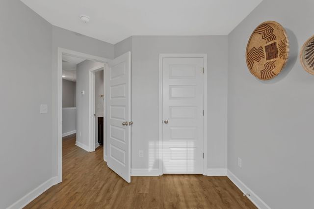 2505 Hidden Creek Ct, Columbia, TN 38401