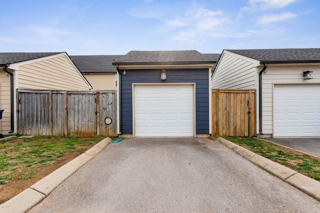 2505 Hidden Creek Ct, Columbia, TN 38401