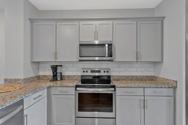 2505 Hidden Creek Ct, Columbia, TN 38401