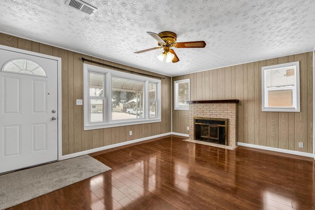 4212 Seigman Avenue, Columbus, OH 43213