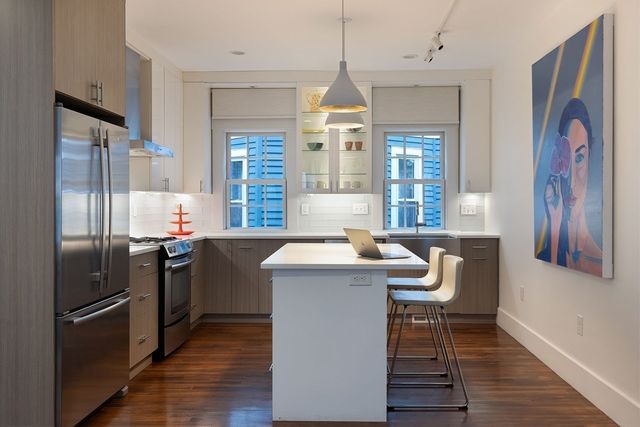 159 Fayerweather Street 1, Cambridge, MA 02138