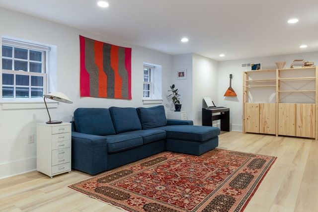 159 Fayerweather Street 1, Cambridge, MA 02138