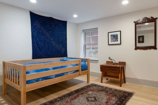 159 Fayerweather Street 1, Cambridge, MA 02138