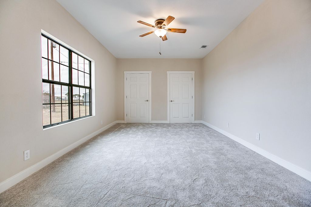 Image 21 of property listing at 8121 S Ratliff Road, San Angelo, TX 76904