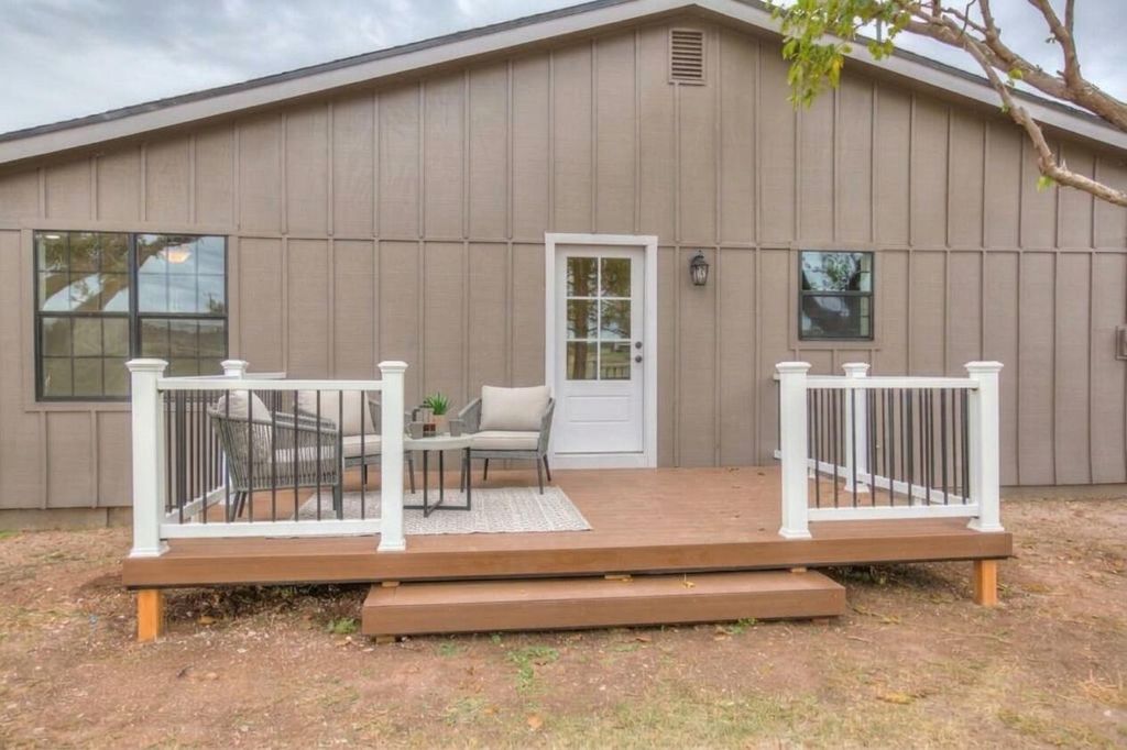 Image 4 of property listing at 8121 S Ratliff Road, San Angelo, TX 76904