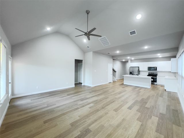 566 Silver Springs Lane, Lavon, TX 75166