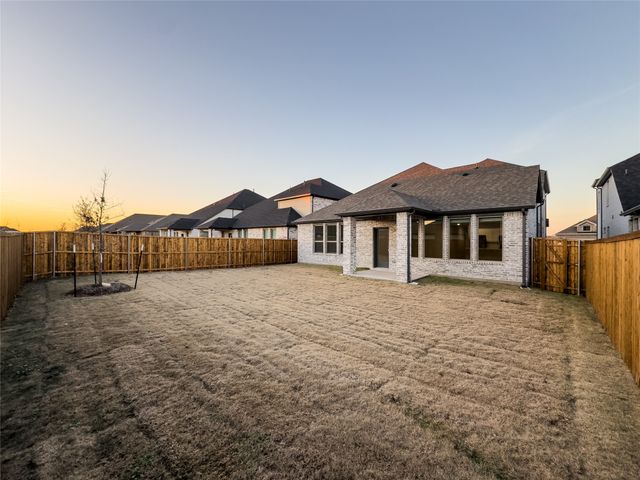 566 Silver Springs Lane, Lavon, TX 75166
