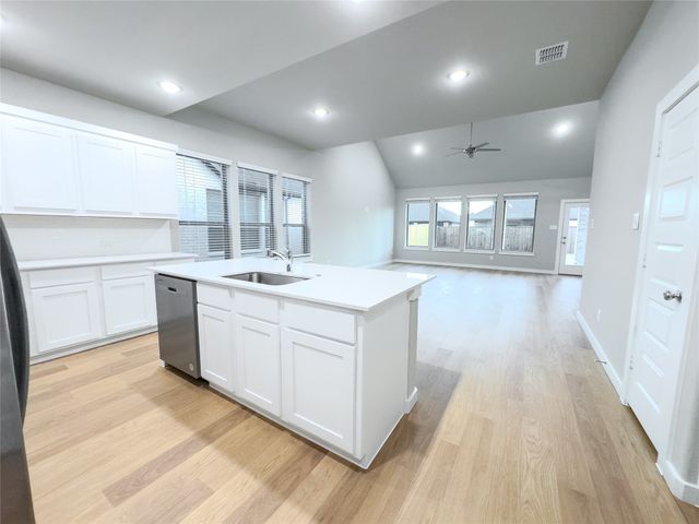 566 Silver Springs Lane, Lavon, TX 75166
