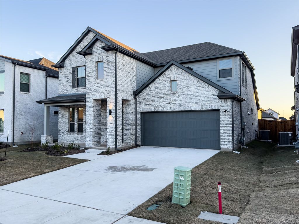 566 Silver Springs Lane, Lavon, TX 75166