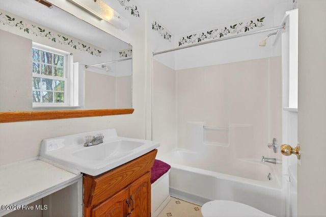 204 Sweetbriar Lane, Havelock, NC 28532