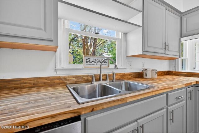 204 Sweetbriar Lane, Havelock, NC 28532