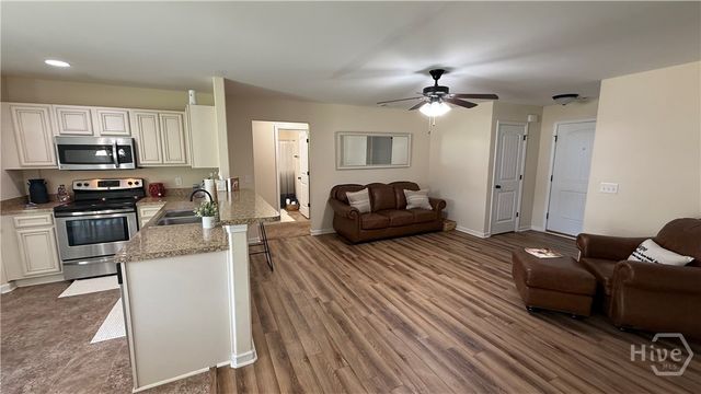 102 Black Pine Drive, Springfield, GA 31329