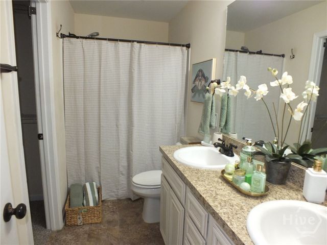 102 Black Pine Drive, Springfield, GA 31329
