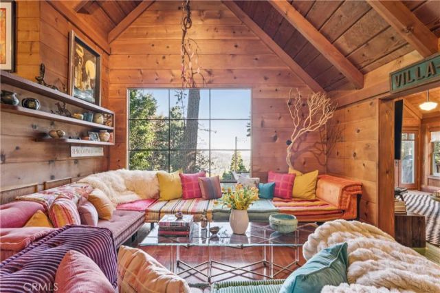 840 Coyote Walk, Lake Arrowhead, CA 92352