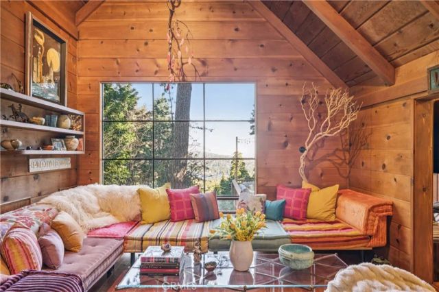 840 Coyote Walk, Lake Arrowhead, CA 92352