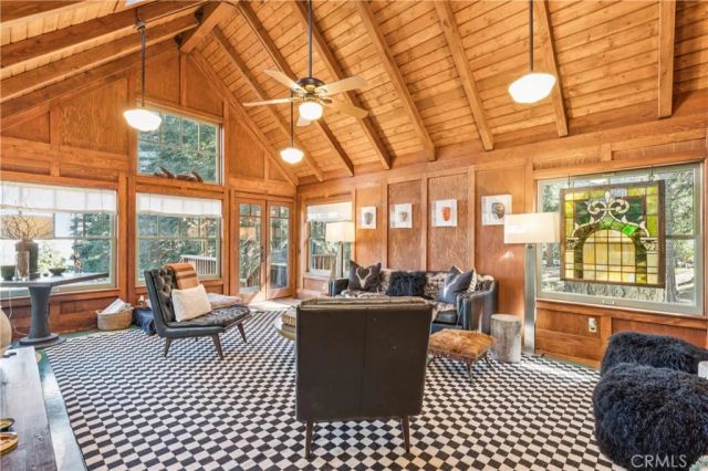 840 Coyote Walk, Lake Arrowhead, CA 92352