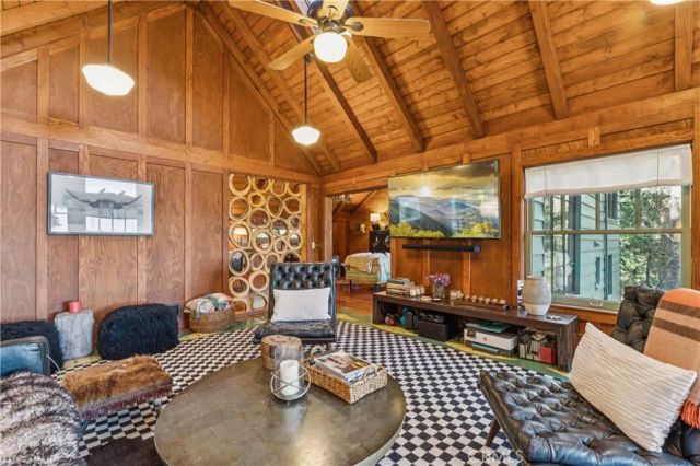 840 Coyote Walk, Lake Arrowhead, CA 92352