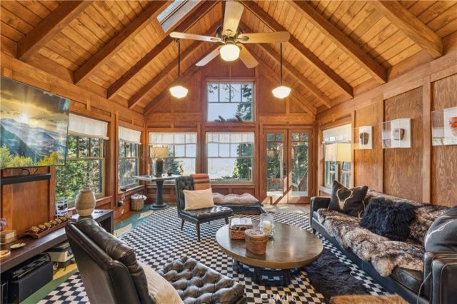 840 Coyote Walk, Lake Arrowhead, CA 92352