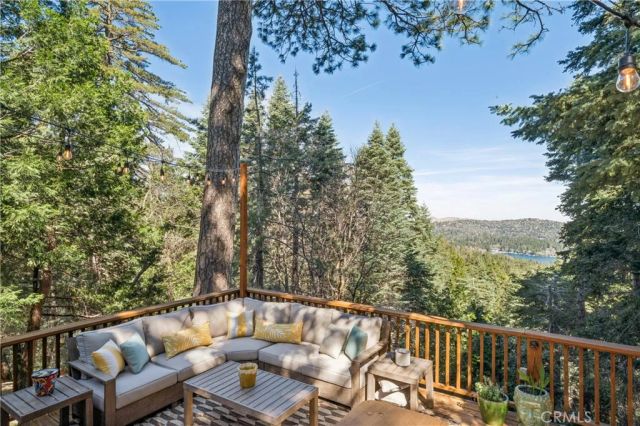 840 Coyote Walk, Lake Arrowhead, CA 92352