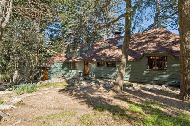840 Coyote Walk, Lake Arrowhead, CA 92352