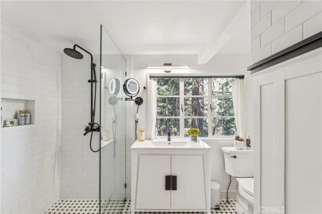 840 Coyote Walk, Lake Arrowhead, CA 92352