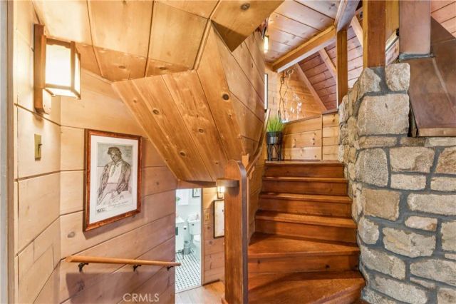 840 Coyote Walk, Lake Arrowhead, CA 92352