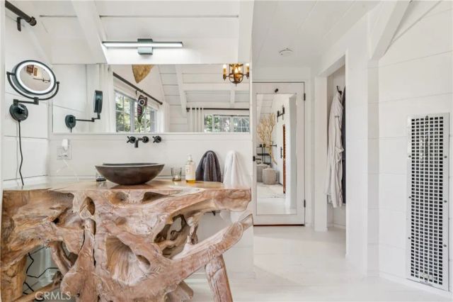 840 Coyote Walk, Lake Arrowhead, CA 92352