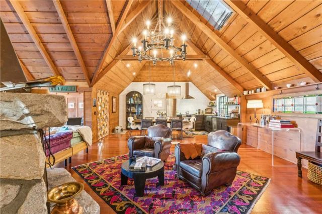 840 Coyote Walk, Lake Arrowhead, CA 92352