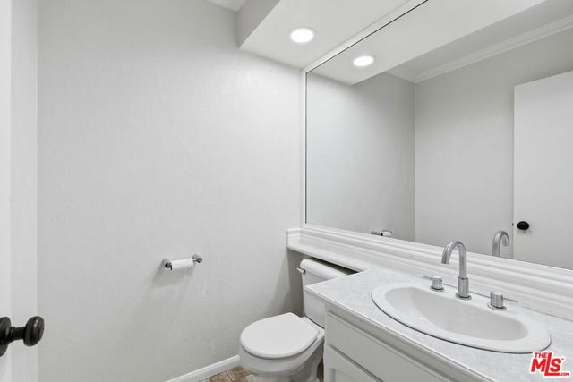 7100 Balboa Boulevard 101, Van Nuys, CA 91406