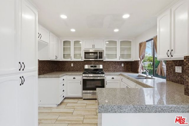 7100 Balboa Boulevard 101, Van Nuys, CA 91406