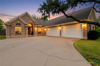 2001 Lacey Oak Cove, Round Rock, TX 78681