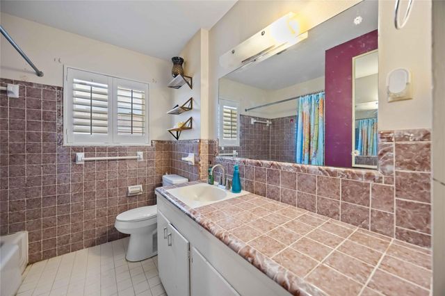 7634 Wynlea Street, Houston, TX 77061