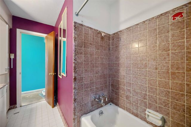 7634 Wynlea Street, Houston, TX 77061