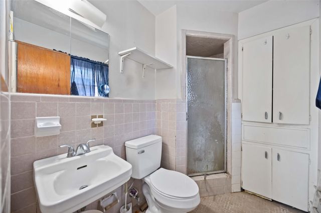 7634 Wynlea Street, Houston, TX 77061