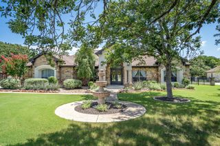 112 Roble Roja DR, Georgetown, TX 78633