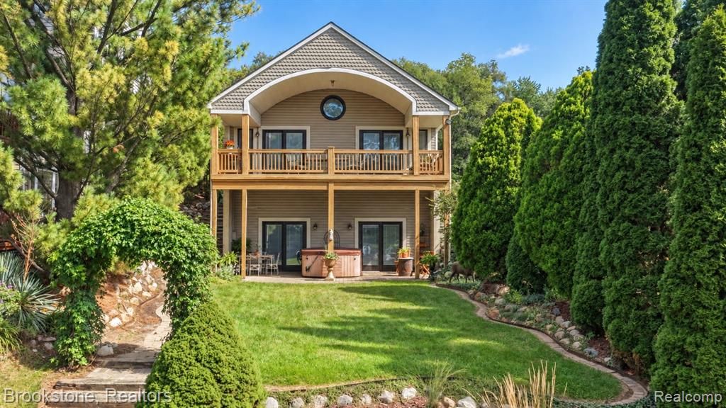 9701 Norman Road, Clarkston, MI 48348