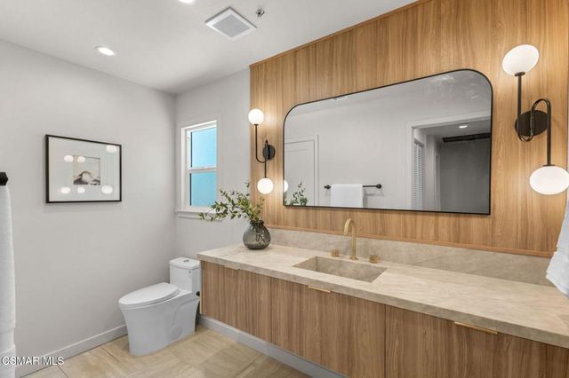 5354 Lewis Road, Agoura Hills, CA 91301