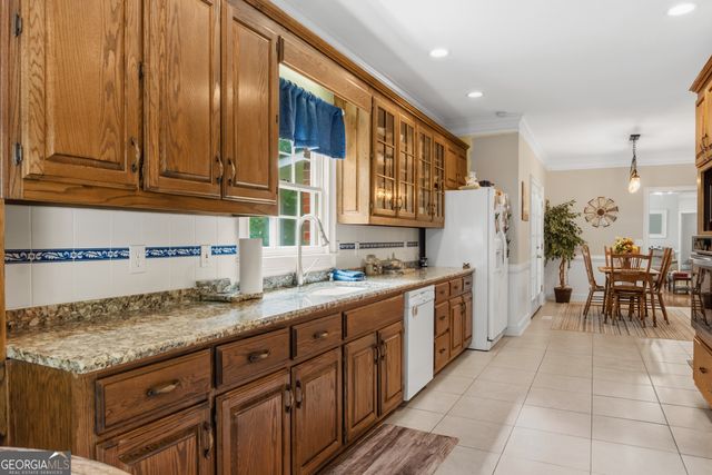 165 River Cove Ridge, Social Circle, GA 30025