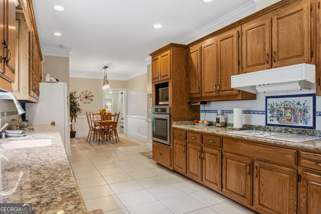 165 River Cove Ridge, Social Circle, GA 30025