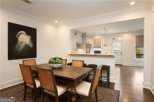 545 Canton Walk, Roswell, GA 30075