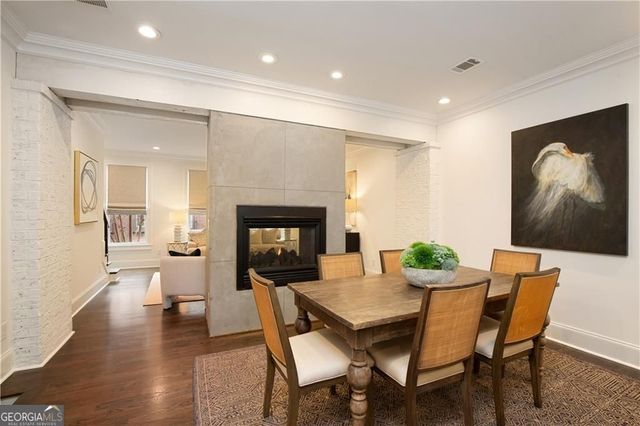 545 Canton Walk, Roswell, GA 30075