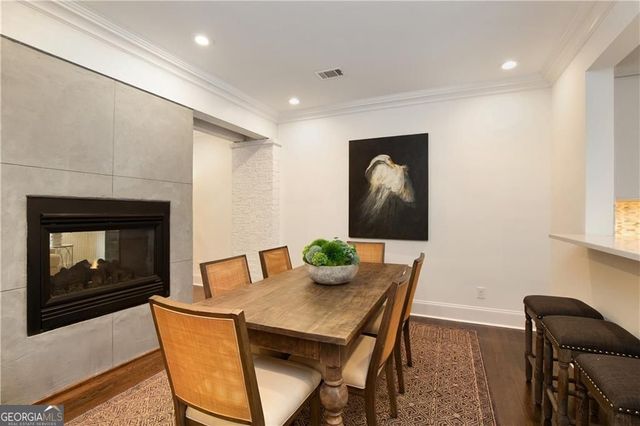 545 Canton Walk, Roswell, GA 30075