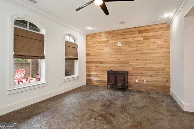 545 Canton Walk, Roswell, GA 30075